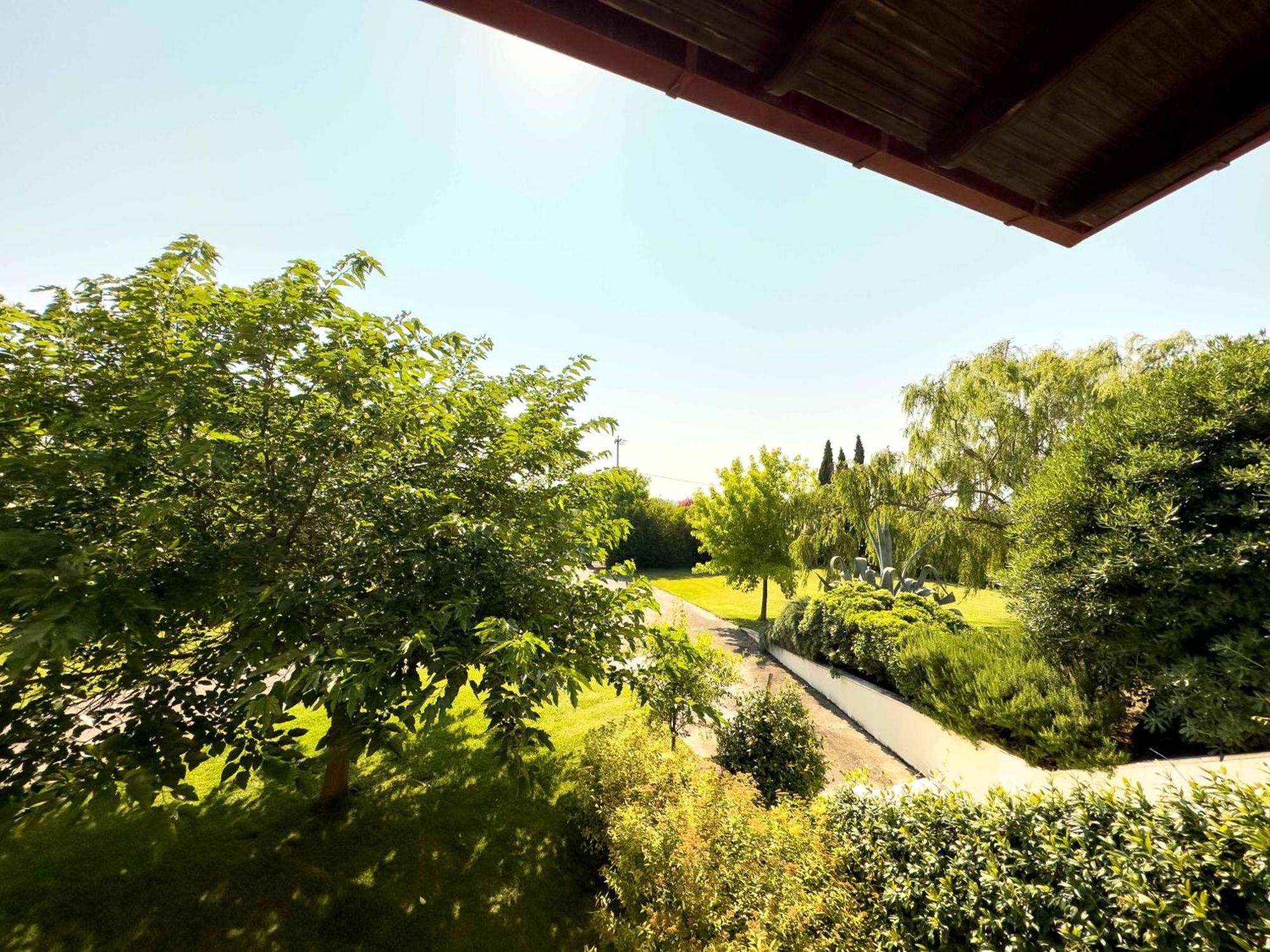 Villa Bougainvillea Epanomí Ngoại thất bức ảnh